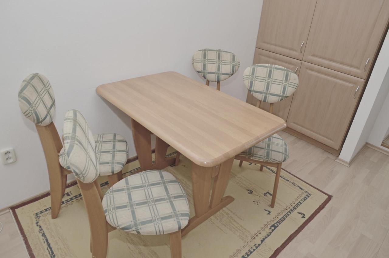 Apartmany Zlatovska Trenčín Eksteriør bilde